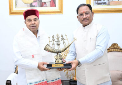 रायपुर: मुख्यमंत्री विष्णुदेव साय से कर्नाटक के राज्यपाल थावरचंद गहलोत की सौजन्य भेंट