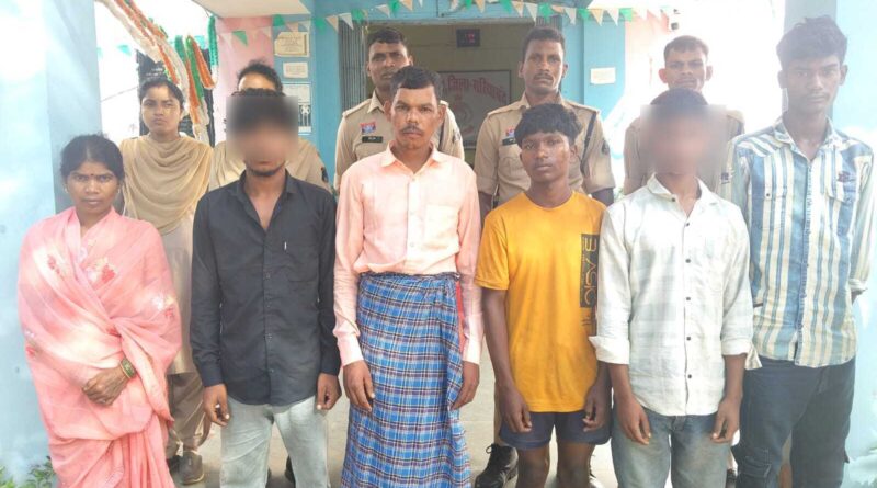 अवैध शराब पर कार्रवाई करने पहुंची पुलिस टीम पर हमला, 6 आरोपी गिरफ्तार